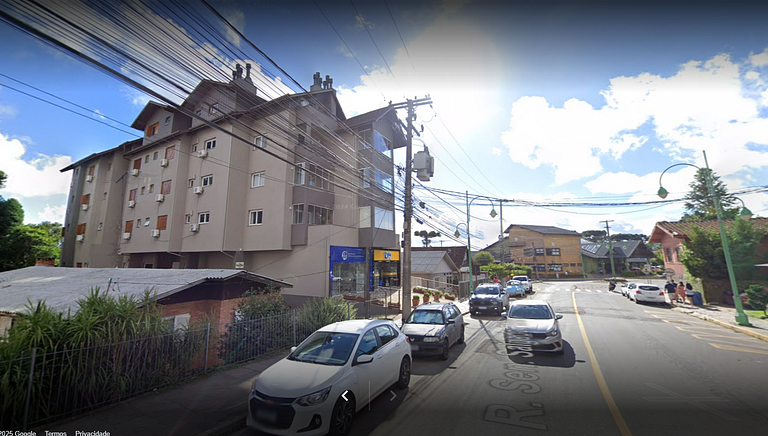 Luxo e Conforto no Centro com 2 suítes e 2 vagas!