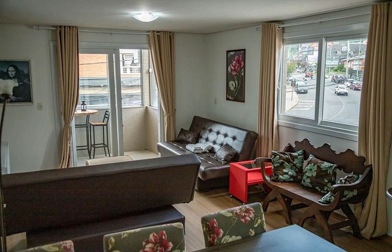 Luxo e Conforto no Centro com 2 suítes e 2 vagas!