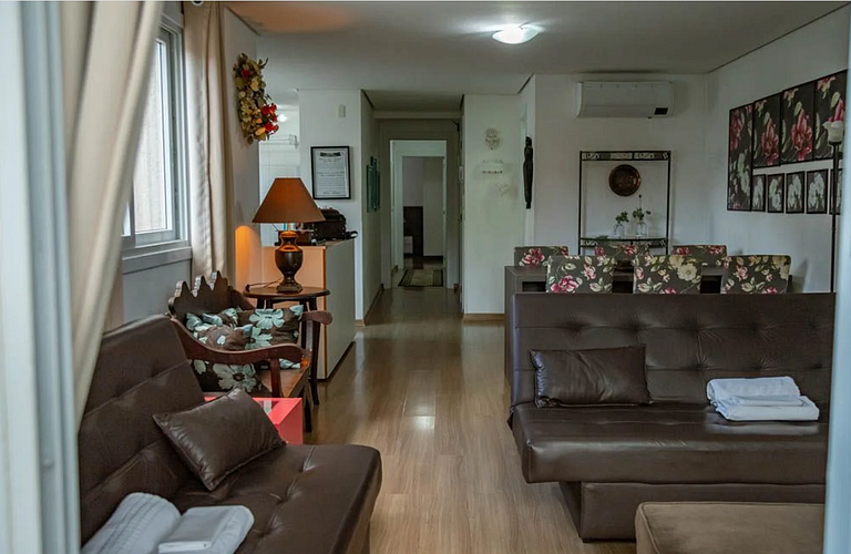 Luxo e Conforto no Centro com 2 suítes e 2 vagas!