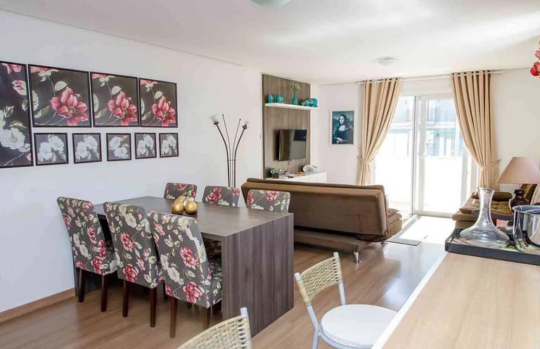 Luxo e Conforto no Centro com 2 suítes e 2 vagas!