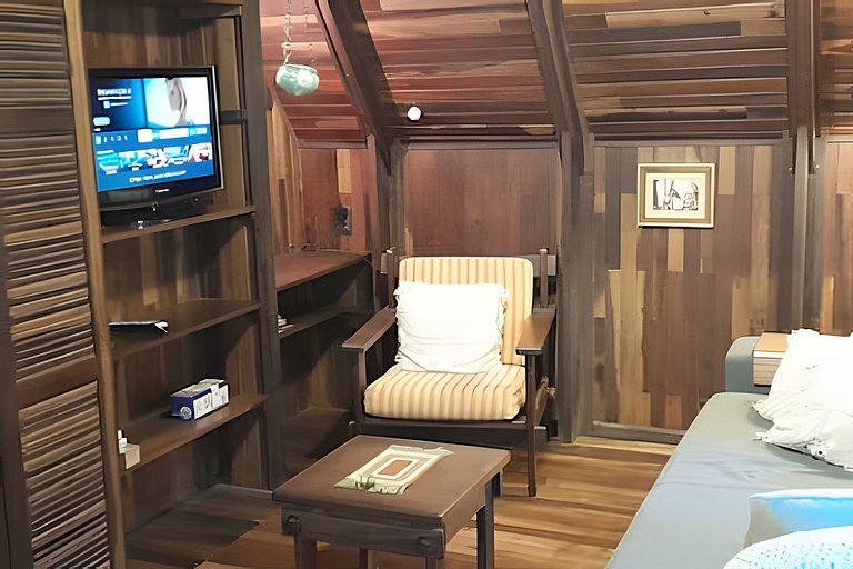 Cabana Alemã Rústica com Pátio