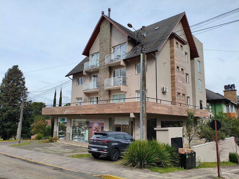 Apto com 2 Suítes com muito conforto em GRAMADO!
