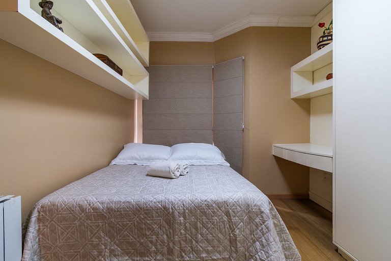 Centro, 4 min a pé (280m) da Rua Coberta! Decorado