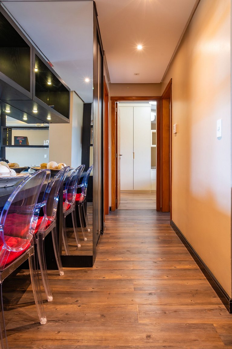 Centro, 4 min a pé (280m) da Rua Coberta! Decorado