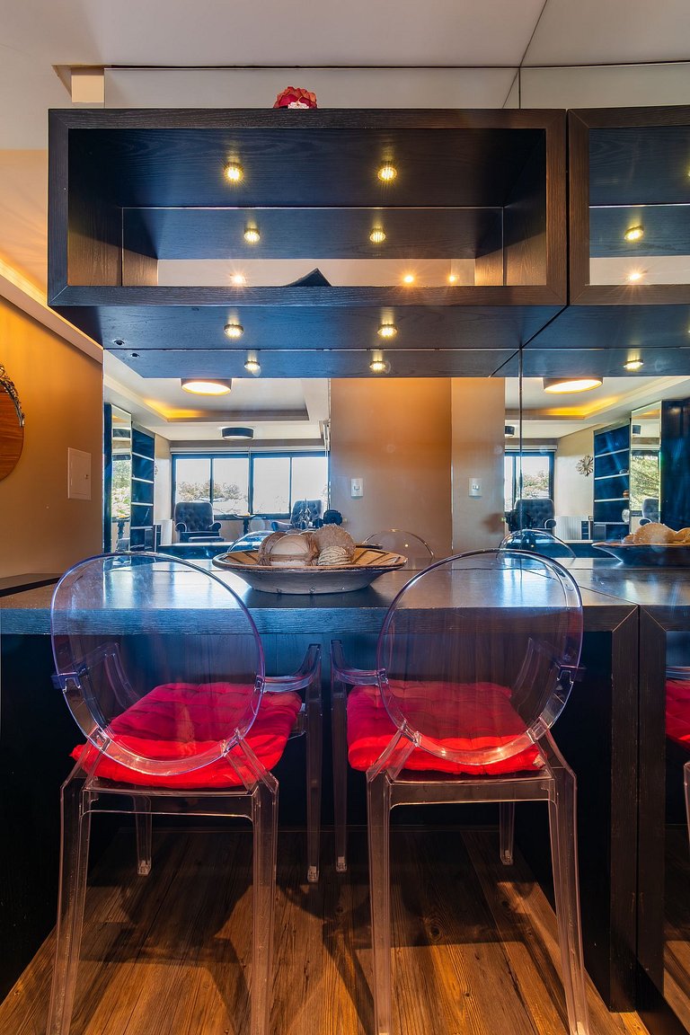 Centro, 4 min a pé (280m) da Rua Coberta! Decorado