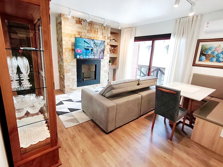 No Coração de Gramado! Faça tudo a pé. Reformado.