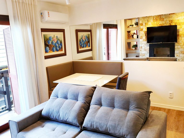 No Coração de Gramado! Faça tudo a pé. Reformado.