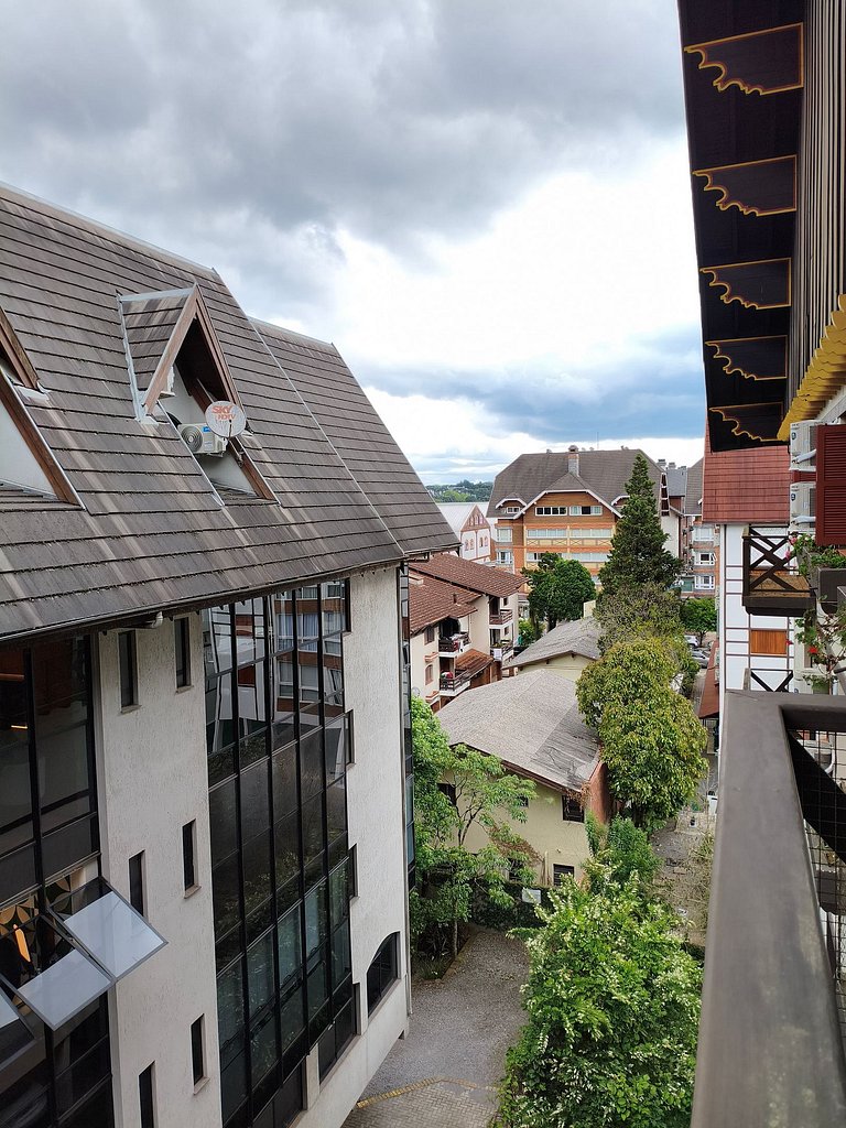 No Coração de Gramado! Faça tudo a pé. Reformado.