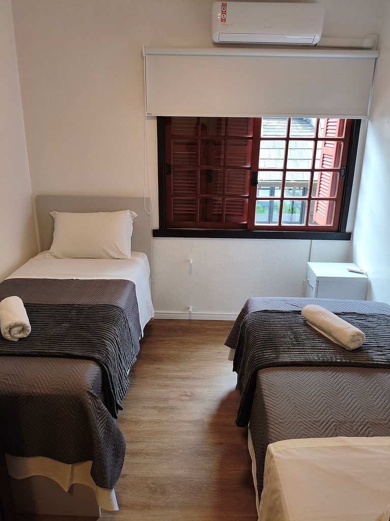 No Coração de Gramado! Faça tudo a pé. Reformado.