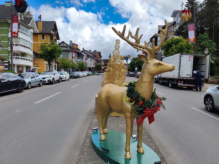 No Coração de Gramado! Faça tudo a pé. Reformado.