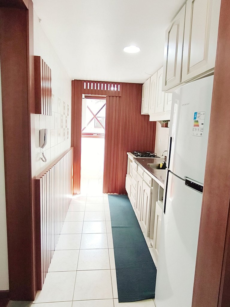 Apartamento reformado e mobiliado no centro