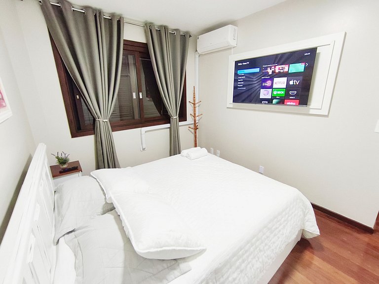 Apartamento reformado e mobiliado no centro