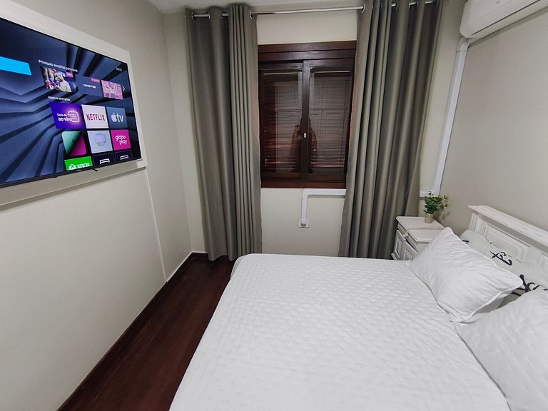 Apartamento reformado e mobiliado no centro