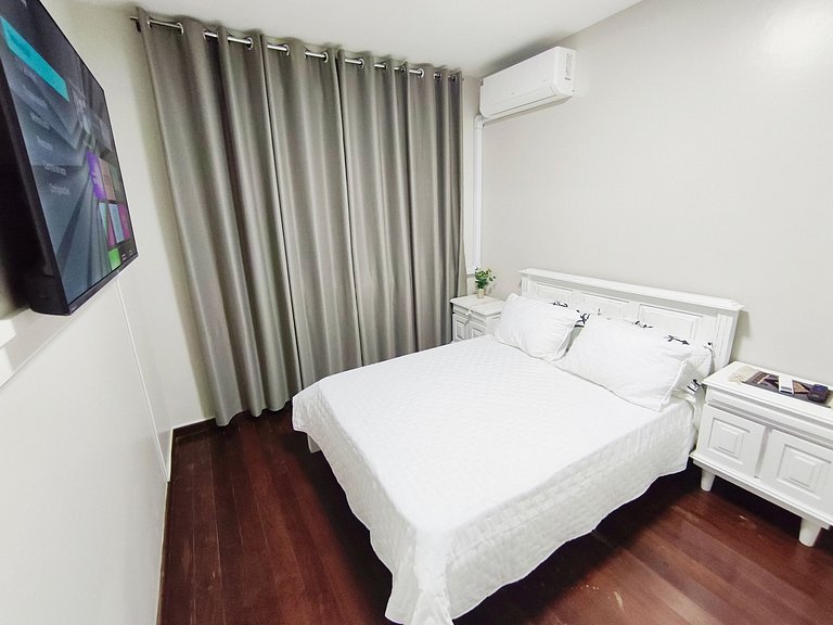 Apartamento reformado e mobiliado no centro