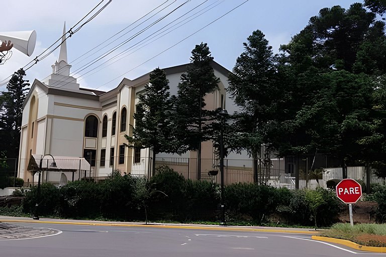 Duplex com ar Q/F, Piscina Aquec. Faça tudo a pé!