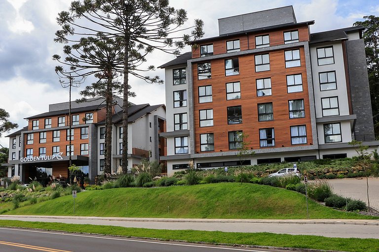 Refugio de Luxo no Golden Tulip. Conforto e lazer!