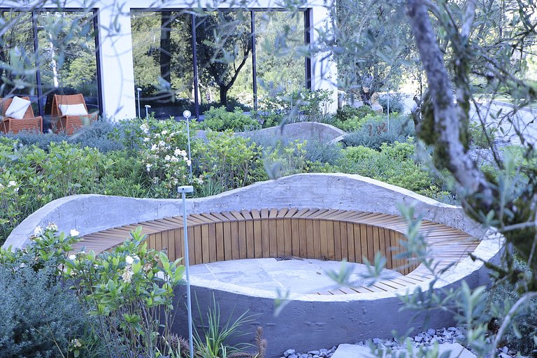 Refugio de Luxo no Golden Tulip. Conforto e lazer!