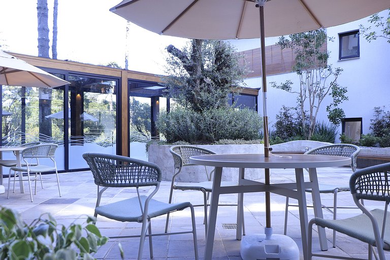 Refugio de Luxo no Golden Tulip. Conforto e lazer!