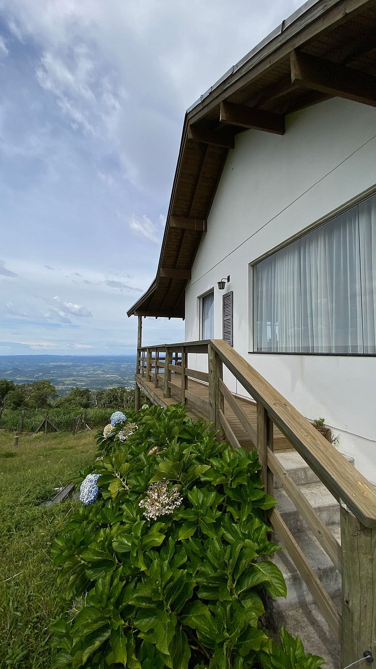 Vista Surreal, Cabana Aconchegante Vale das Nuvens